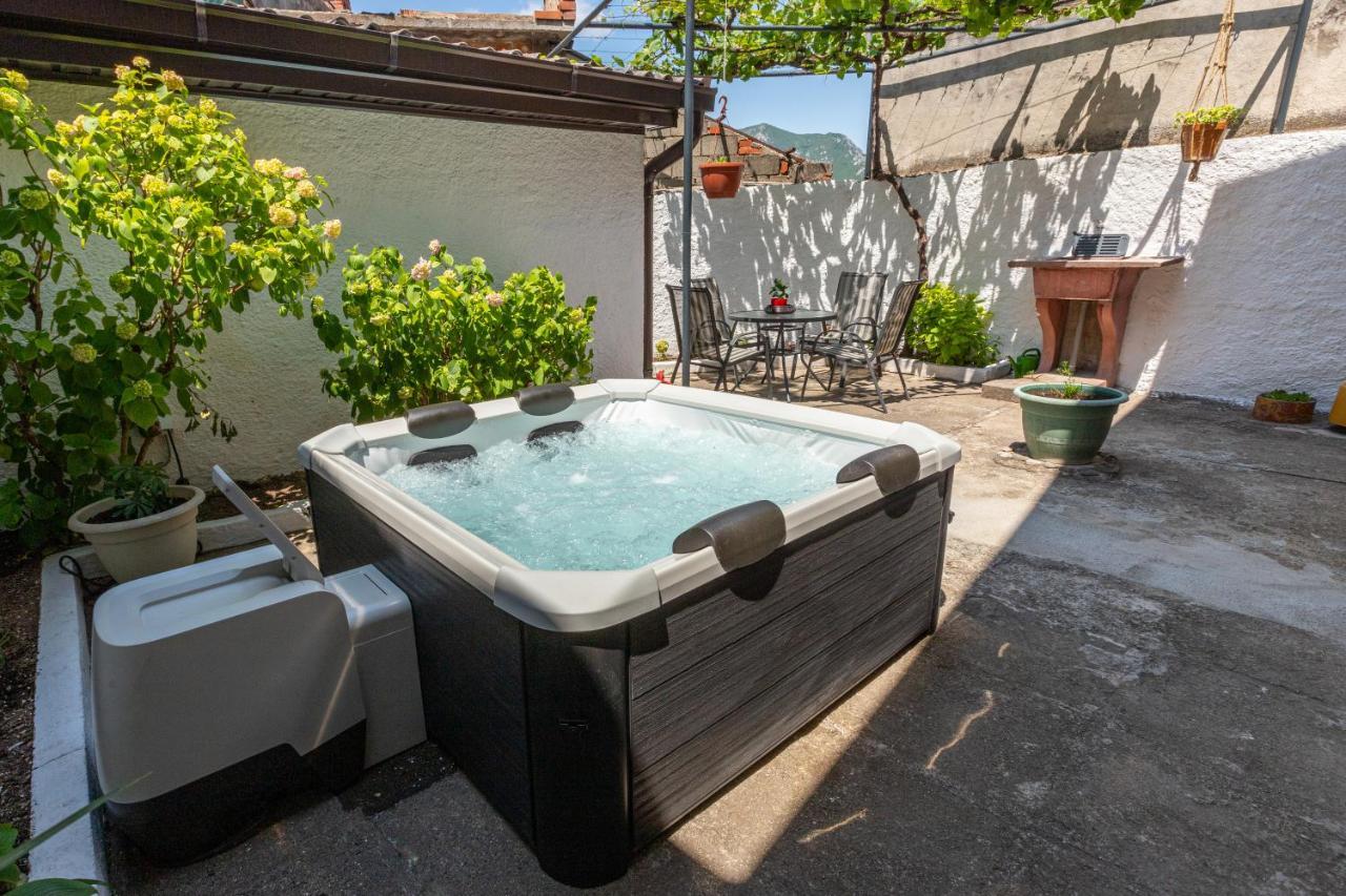 Self Check-In Apartment With Jacuzzi Mostar Buitenkant foto
