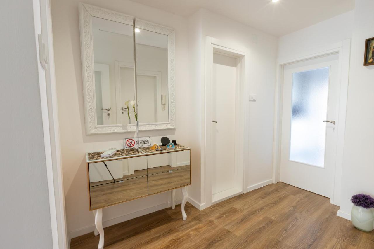 Self Check-In Apartment With Jacuzzi Mostar Buitenkant foto