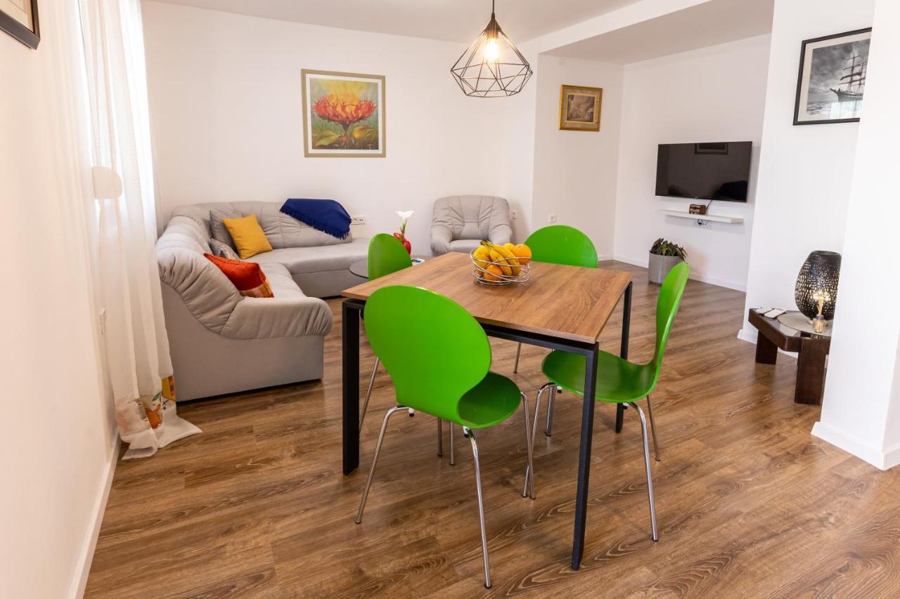 Self Check-In Apartment With Jacuzzi Mostar Buitenkant foto