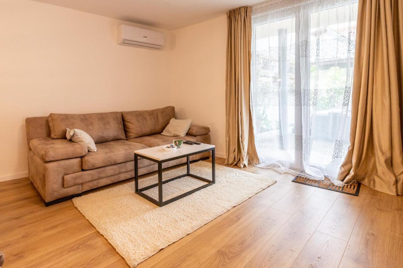 Self Check-In Apartment With Jacuzzi Mostar Buitenkant foto